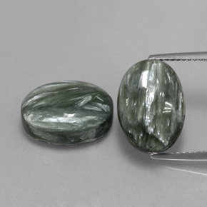 Gemas de Serafinita Verde militar natural de 13.36 ct, Corte Óvalo, Opaco