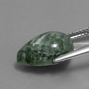 Serafinita Verde natural de 4.54 ct, En forma de pera, Opaco