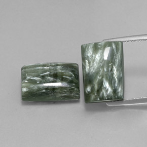 Gemas de serafinita verde natural de  ct, baguette, opaco