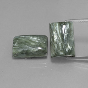 Gemas de serafinita verde natural de  ct, baguette, opaco