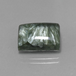 Serafinita verde natural de 8,45 ct, baguette, opaco