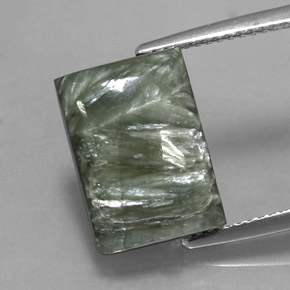 Serafinita verde natural de 7,63 ct, baguette, opaco