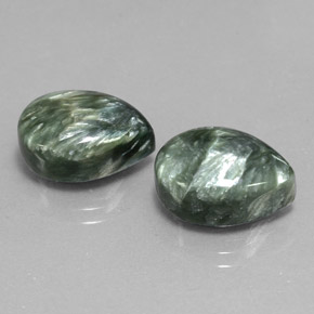 Gemas de serafinita verde natural de  ct, en forma de pera, opaco
