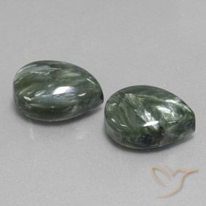 Gemas de Serafinita Verde medio natural de 11.93 ct, En forma de pera, Opaco