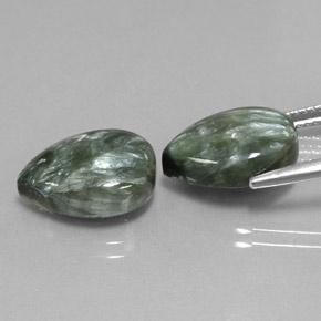 Gemas de serafinita verde natural de  ct, en forma de pera, opaco