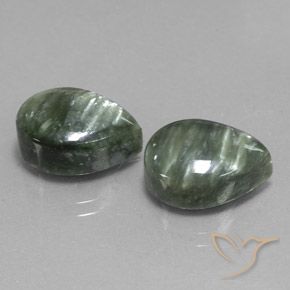Gemas de Serafinita Verde natural de 12.42 ct, En forma de pera, Opaco