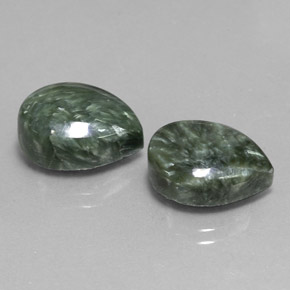 Gemas de serafinita verde natural de  ct, en forma de pera, opaco