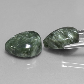 Gemas de serafinita verde natural de  ct, en forma de pera, opaco