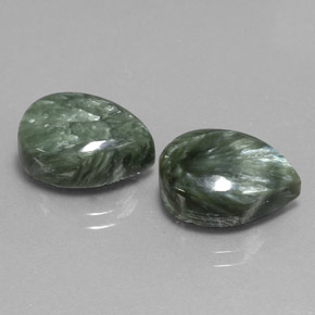 Gemas de Serafinita Verde natural de  ct, En forma de pera, Opaco