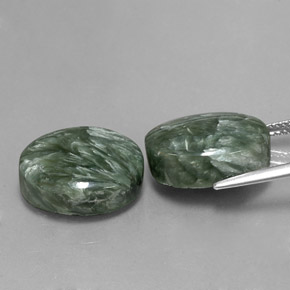 Gemas de serafinita verde natural de  ct, corte óvalo, opaco