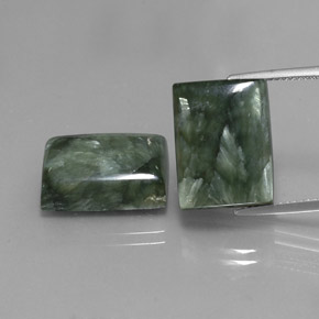 Gemas de serafinita verde natural de  ct, baguette, opaco