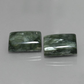 Gemas de serafinita verde natural de  ct, baguette, opaco