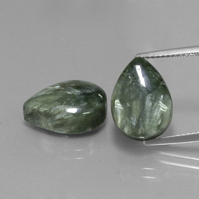 Gemas de serafinita verde natural de  ct, en forma de pera, opaco