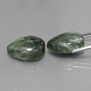 Gemas de serafinita verde natural de  ct, en forma de pera, opaco
