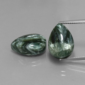Gemas de serafinita verde natural de  ct, en forma de pera, opaco