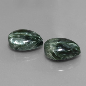 Gemas de serafinita verde natural de  ct, en forma de pera, opaco