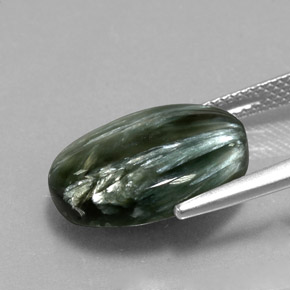 Serafinita Verde natural de 6.86 ct, Corte Óvalo, Opaco
