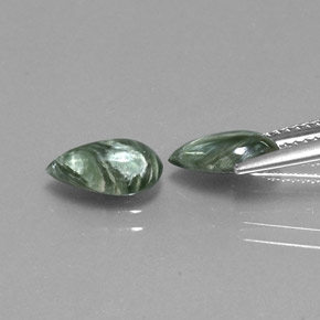 Gemas de serafinita verde natural de  ct, en forma de pera, opaco