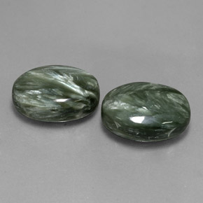 Gemas de serafinita verde natural de 13,00 ct, corte óvalo, opaco