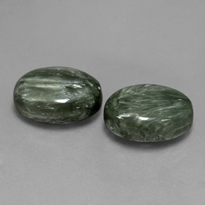 Gemas de serafinita verde natural de 12,72 ct, corte óvalo, opaco