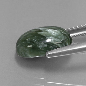 Serafinita verde natural de 3,12 ct, corte óvalo, opaco