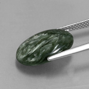 Serafinita verde natural de 6,39 ct, corte óvalo, opaco