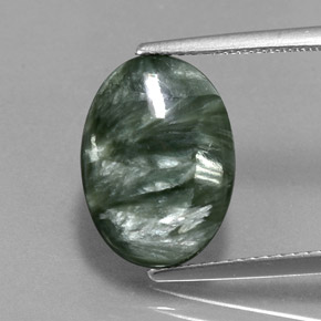 Serafinita verde natural de 5,38 ct, corte óvalo, opaco