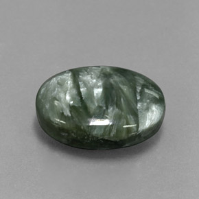 Serafinita verde natural de 5,38 ct, corte óvalo, opaco