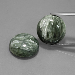 Gemas de serafinita verde natural de  ct, corte redondo, opaco