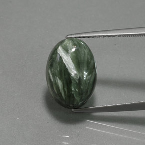 Serafinita Verde natural de 6.90 ct, Corte Óvalo, Opaco