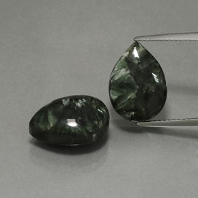 Gemas de serafinita verde natural de 11,57 ct, en forma de pera, opaco