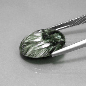Serafinita Verde natural de 8.68 ct, Corte Óvalo, Opaco