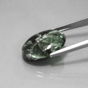 Serafinita verde natural de 9,52 ct, corte óvalo, opaco