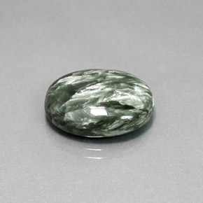 Serafinita verde natural de 11,95 ct, corte óvalo, opaco