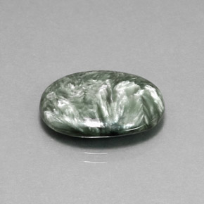 Serafinita verde natural de 8,72 ct, corte óvalo, opaco