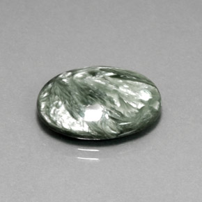 Serafinita verde natural de 10,67 ct, corte óvalo, opaco