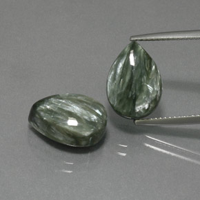 Gemas de serafinita verde natural de  ct, en forma de pera, opaco