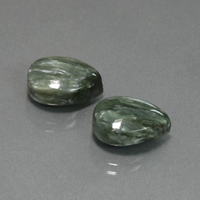 Gemas de serafinita verde natural de  ct, en forma de pera, opaco