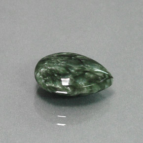 Serafinita verde natural de 4,49 ct, en forma de pera, opaco