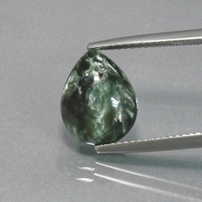 Serafinita Verde natural de 2.82 ct, En forma de pera, Opaco