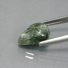 Serafinita verde natural de 3,60 ct, en forma de pera, opaco