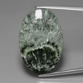 Serafinita verde natural de 25,77 ct, corte óvalo, opaco