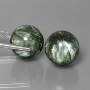 Gemas de serafinita verde natural de  ct, esfera / bola, opaco