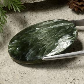 Serafinita verde natural de 33,43 ct, corte óvalo, opaco