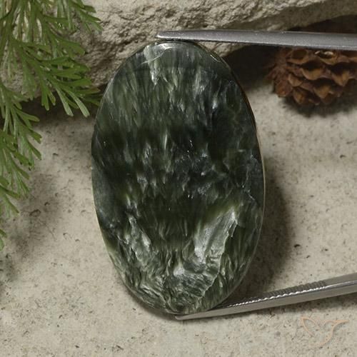 Serafinita verde natural de 39,09 ct, corte óvalo, opaco