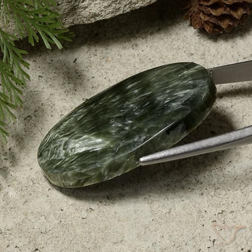 Serafinita verde natural de 39,09 ct, corte óvalo, opaco