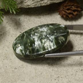 Serafinita Verde terroso natural de 35.44 ct, Corte Óvalo, Opaco