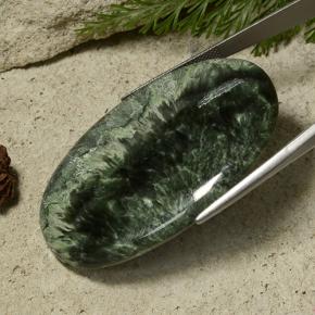 Serafinita verde natural de 78,68 ct, corte óvalo, opaco