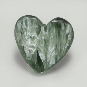 Serafinita verde natural de 7,59 ct, forma de corazón, opaco