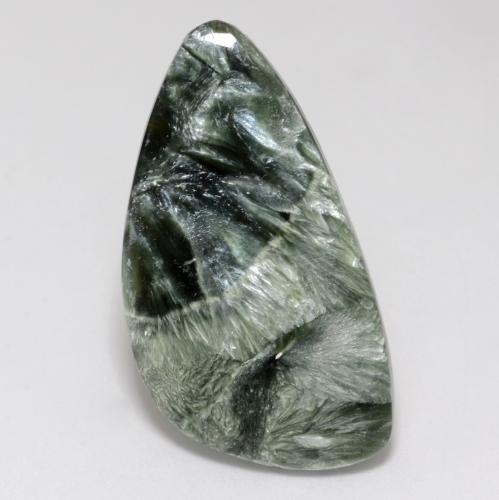 Serafinita verde natural de 13,83 ct, forma elegante, opaco